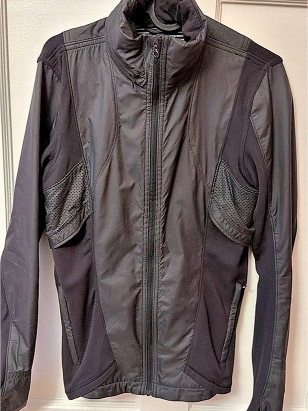 Lululemon Embrace the Space Jacket Black